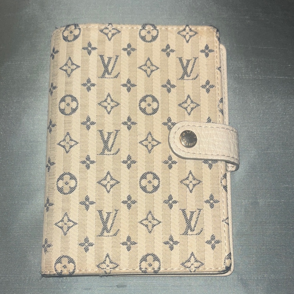 Louis Vuitton PM Agenda